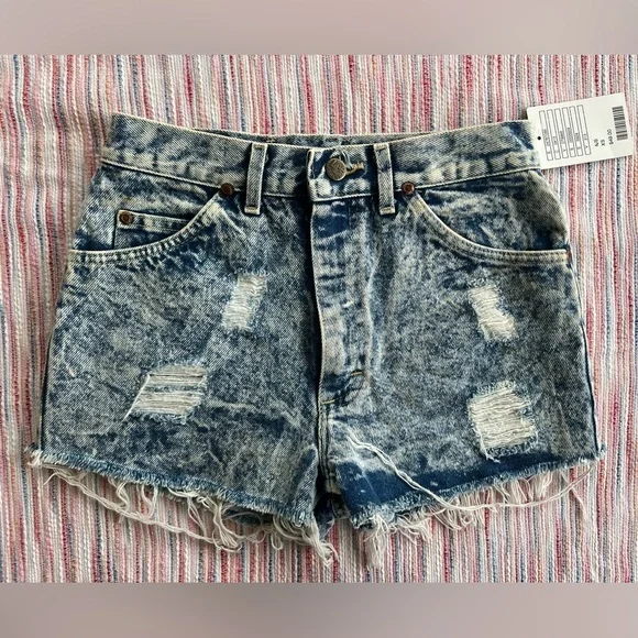 Vintage Lee Acid Wash Denim Cut Off Jean Shorts 26 100% cotton - Picture 1 of 9